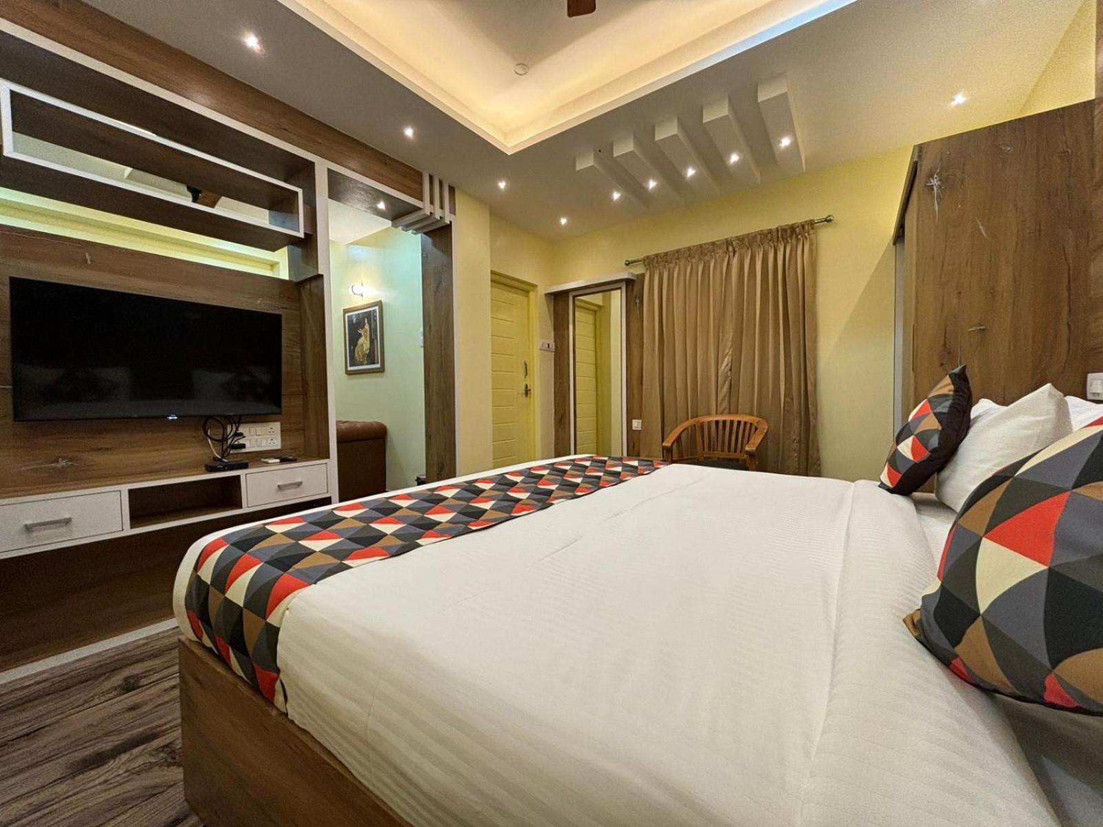 Forest Transit Hotel Coimbatore Exterior photo